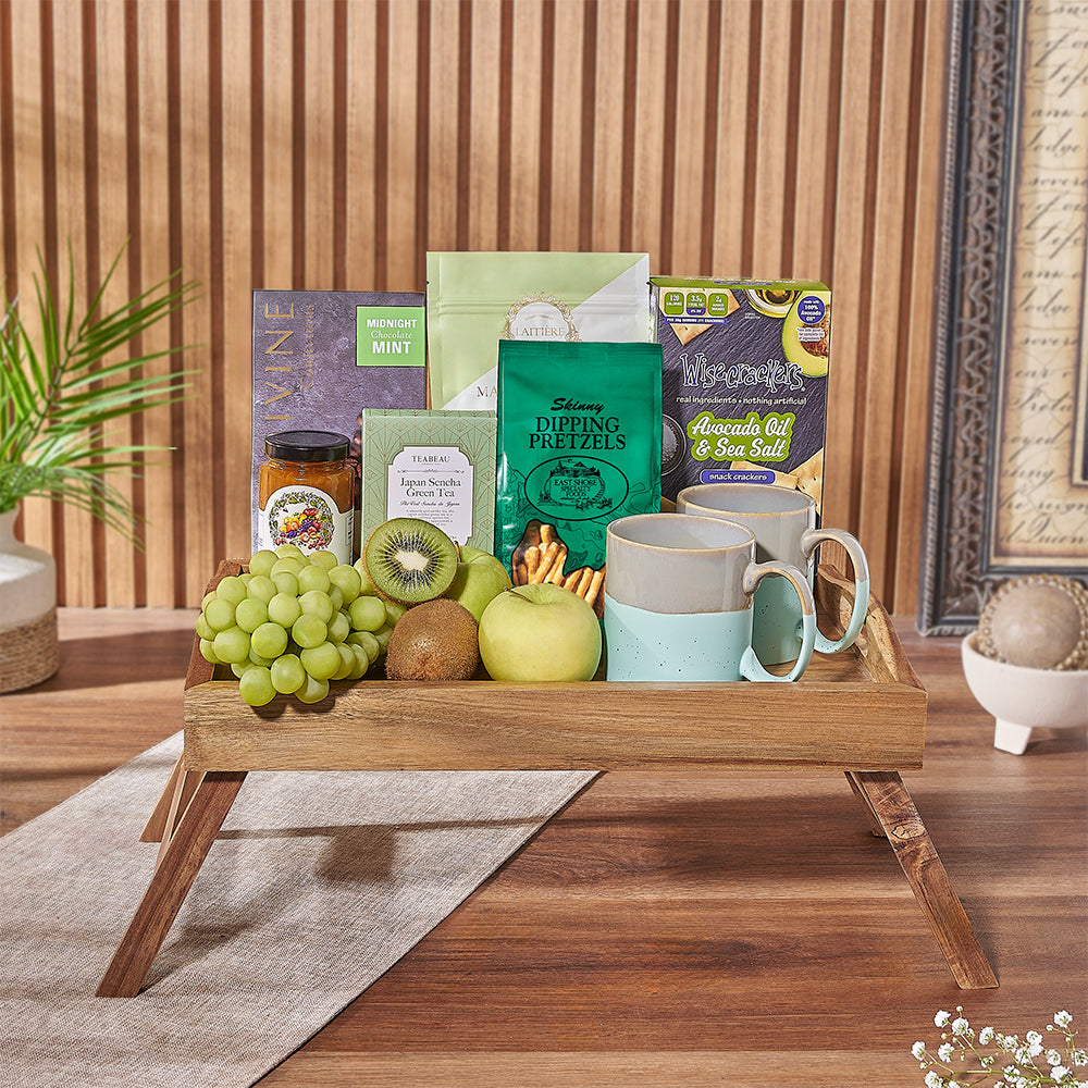 Gourmet Treats in Acacia Wood Tray – how the gift is presented