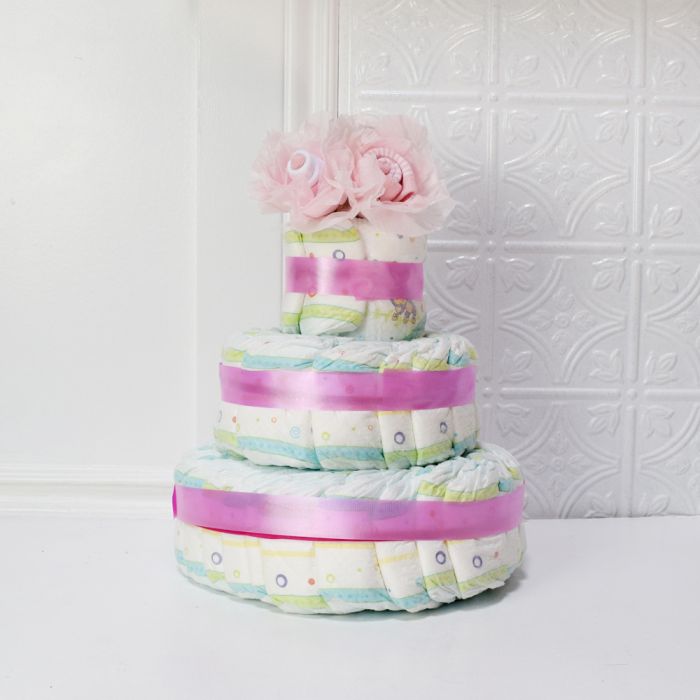 Pink Rose 3-Tier Baby Shower Cake – how the gift is presented