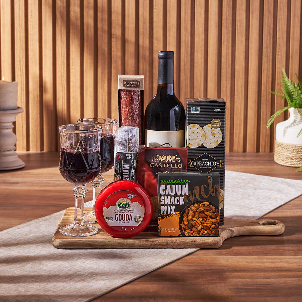Wine Gift Basket with Truffle Salami, Cheese & Acacia Cutting Board – how the gift is presented