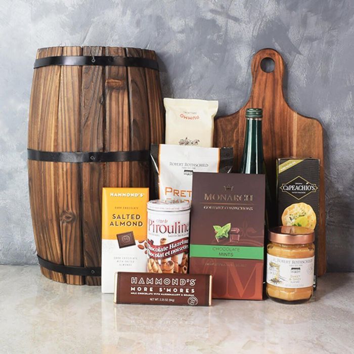 Kosher Cutting Board Gift Set – gift basket with robert rothschild pretzel dippers, capeachio's original water crackers and creme de pirouline