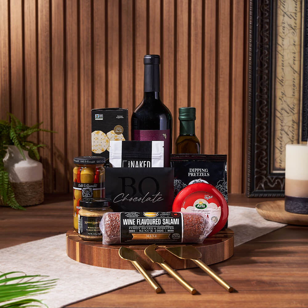 Deluxe Wine Gift Basket Featuring Fine Cheese, Crackers & Salami – how the gift is presented