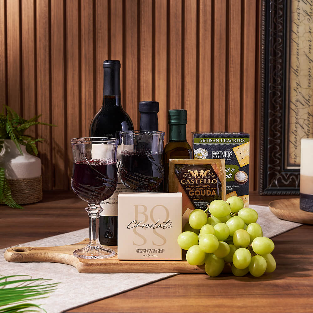 Wine and Cheese Basket with Truffles – how the gift is presented