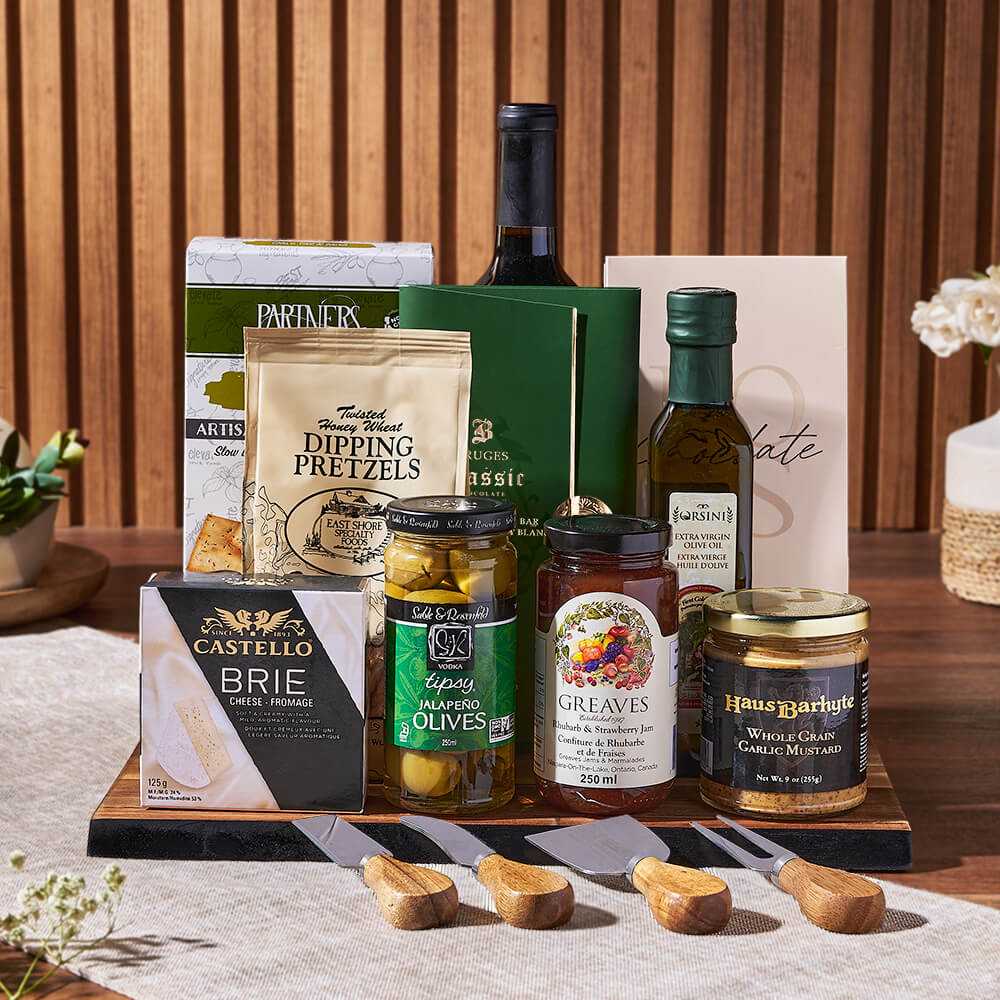 Wine and Artisanal Treats Basket – how the gift is presented