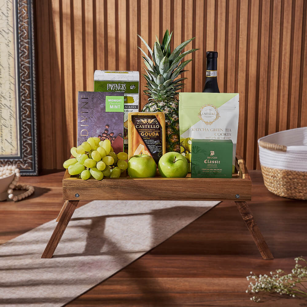 Green Orchard Entertaining Set, wine gift, wine, chocolate gift, chocolate, fruit gift, fruit, New York City delivery