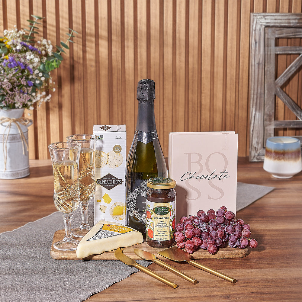 Kosher Celebration Sparkling Wine Basket – how the gift is presented