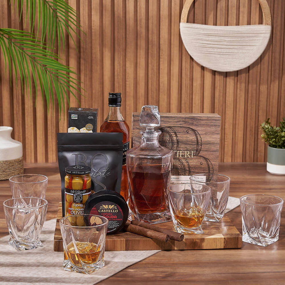 Whiskey and Cigar Liquor Gift Basket – how the gift is presented