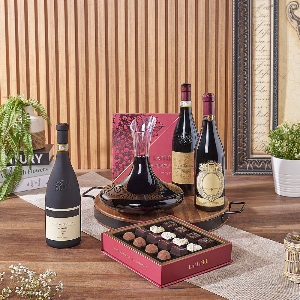 Wine Serving Board Set – how the gift is presented
